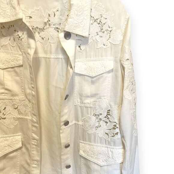 ALICE + OLIVIA Three-Quarter Sleeve Embroidered White Button-Up Top - Picture 6 of 8
